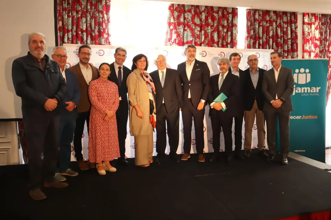 Miembros JD CEL con Juan Mar&iacute;a Nin