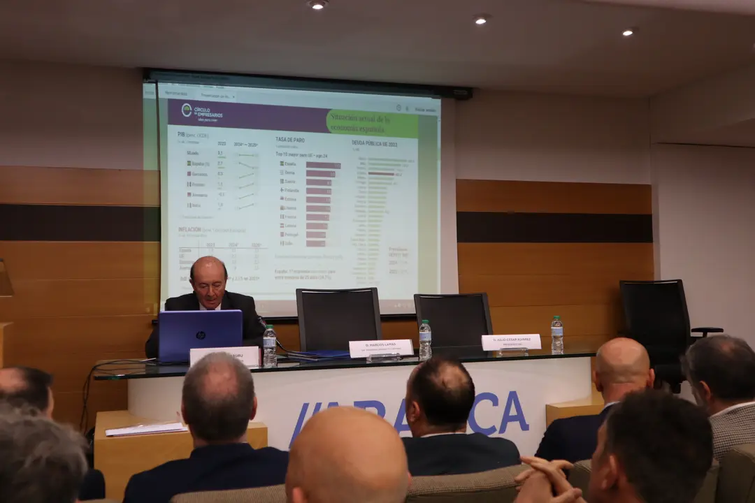 Miguel Iraburu en su presentaci&oacute;n