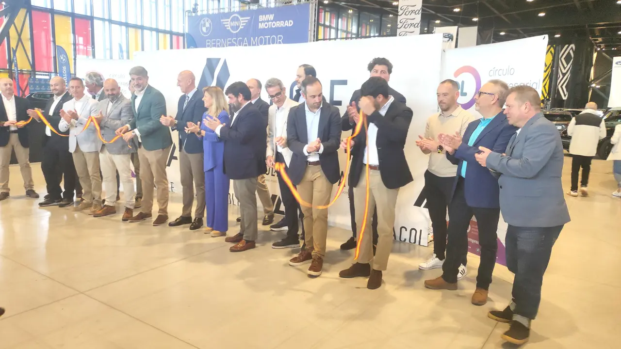 Corte de cinta Inauguraci&oacute;n feria