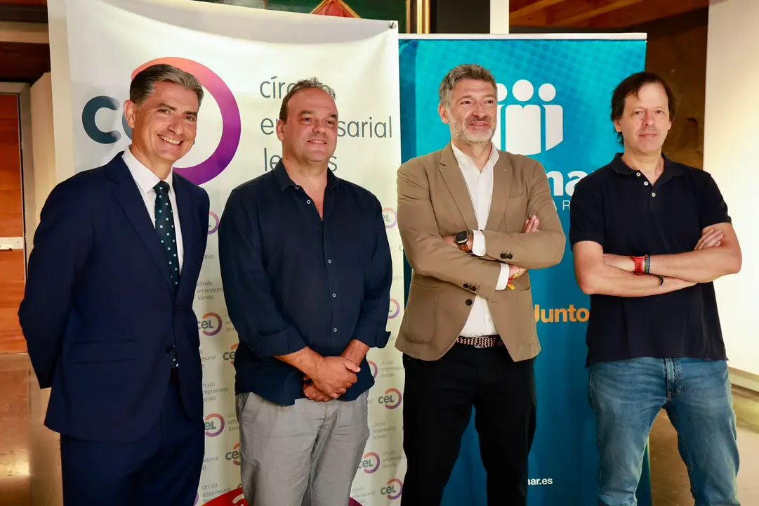 Jos&eacute; Antonio Benavides, Director Territorial Norte de Cajamar, Jos&eacute; Carlos D&iacute;ez, Julio C&eacute;sar &Aacute;lvarez y Paco Fern&aacute;ndez, gerente de IRiego