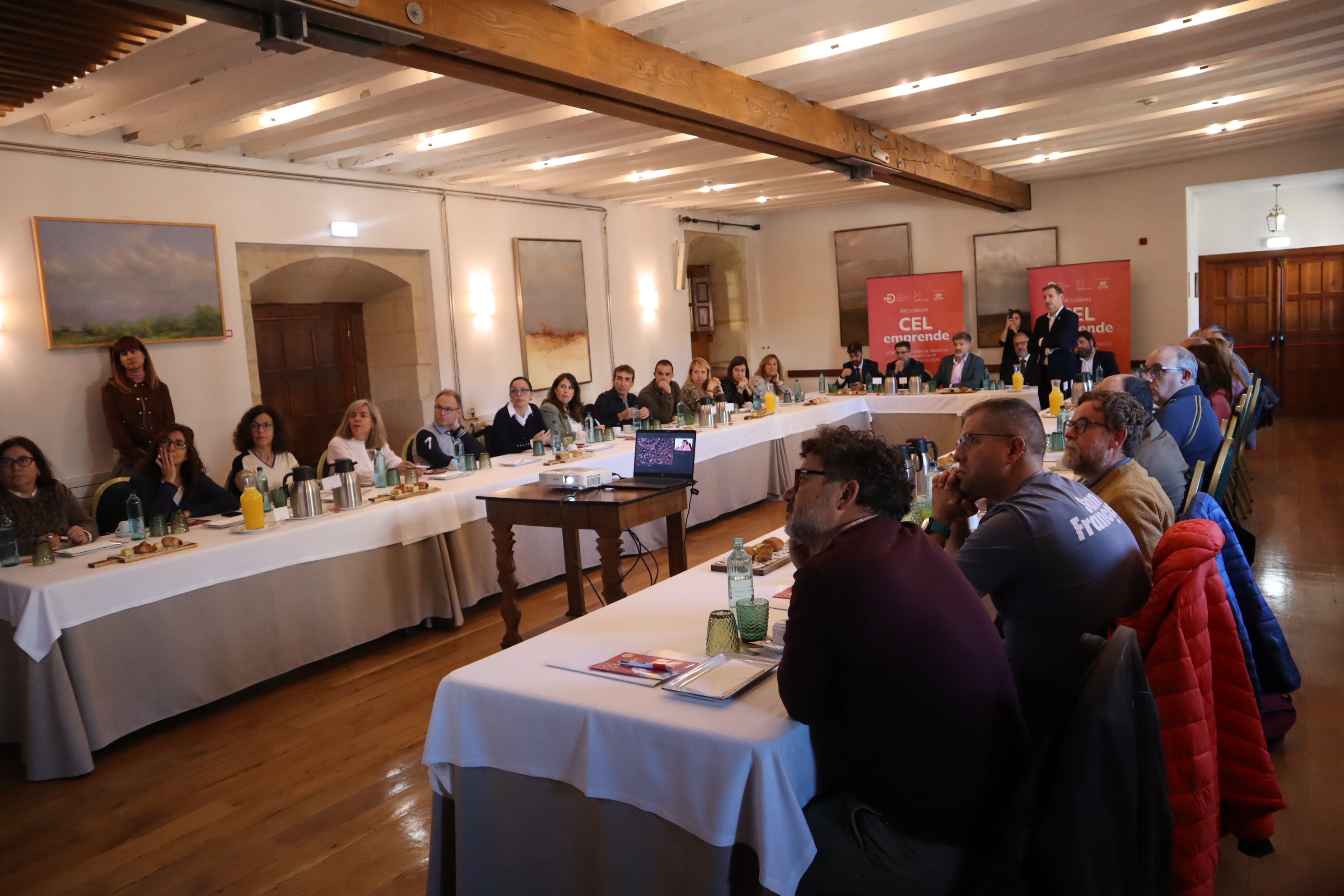 Presentación a los centros de FP