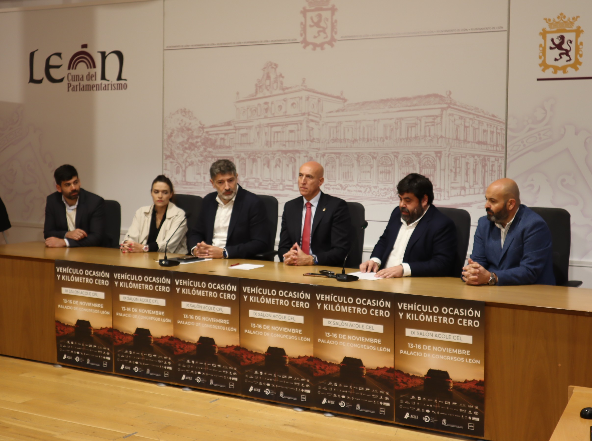 De izda. a dcha.: Enrique Rotllan, Carmen Santos, Julio César Álvarez, José Antonio Diez, Roberto Rodríguez y Francisco Fernández