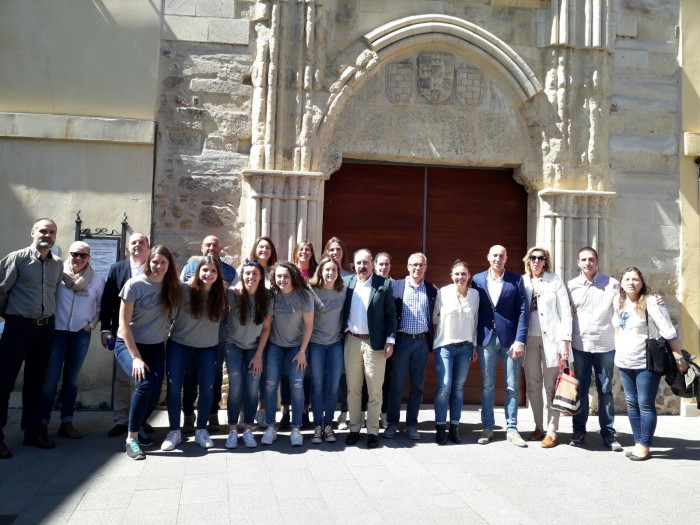 El Aros inicia la fase de ascenso ampliando el círculo de colaboradores