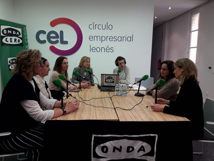 El CEL conmemoró el Día de la Mujer emitiendo desde la sede un programa especial de Onda Cero León