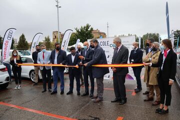 El alcalde de León inaugura el I Salón ACOLE-CEL del Vehículo de Ocasión