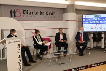 El presidente y empresarios del CEL debaten sobre despoblación y relevo generacional