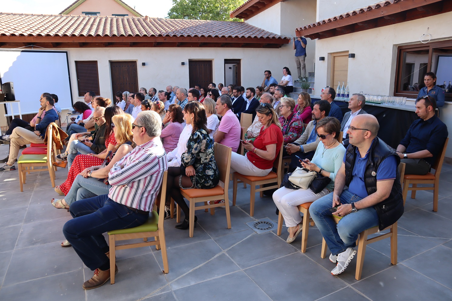 Cultura colaborativa, tecnología, comunicación y energía marcan la jornada de convivencia del CEL