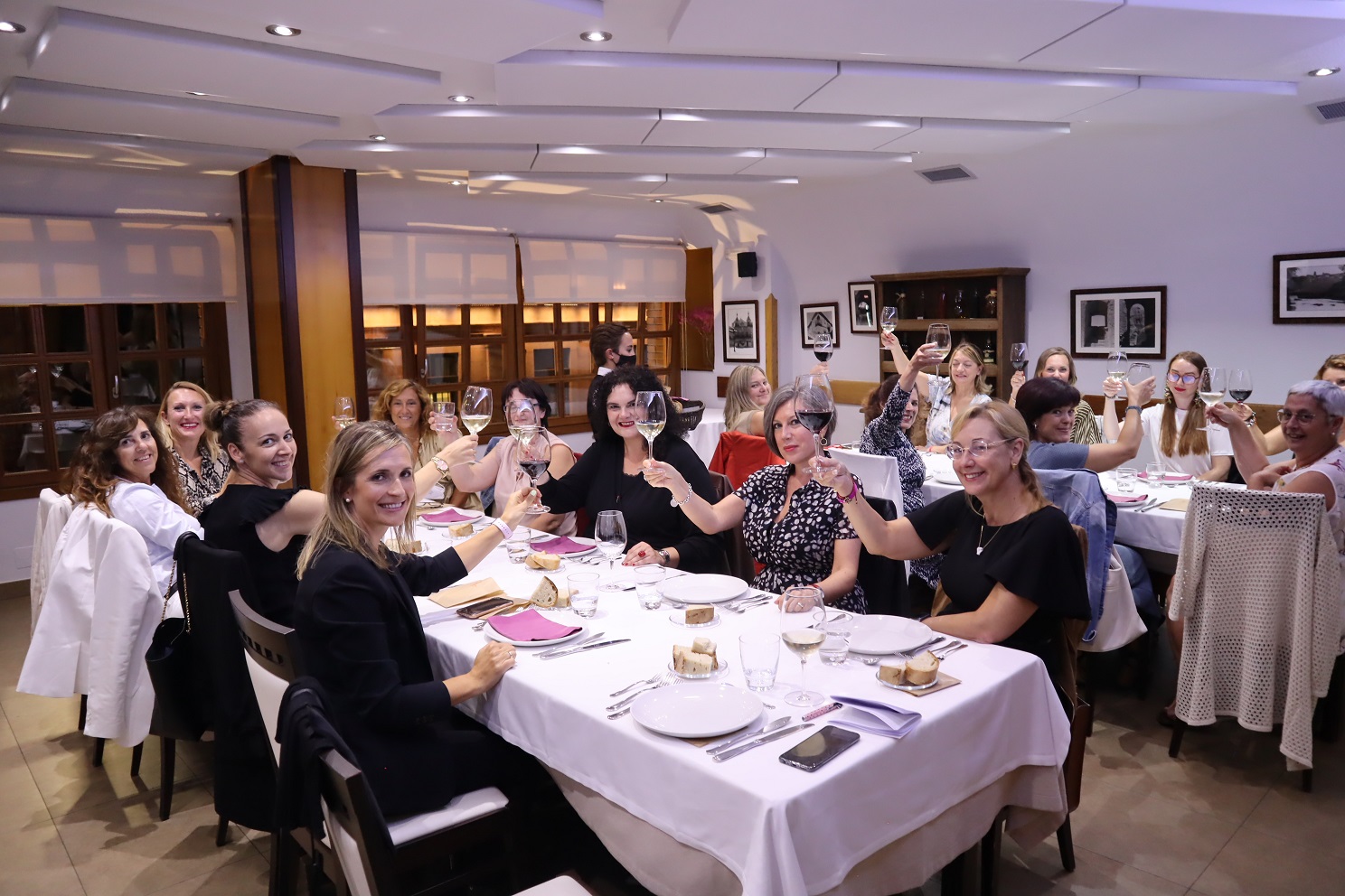 Reunión y Cena Grupo Mujeres Empresarias