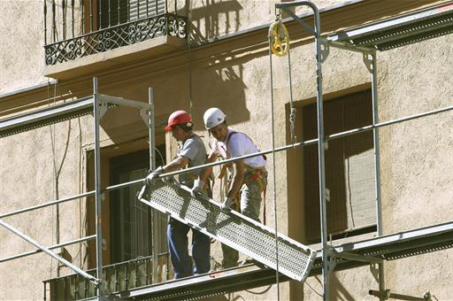 851 parados menos en marzo rebajan la cifra de demandantes de empleo a 23.724 personas en León